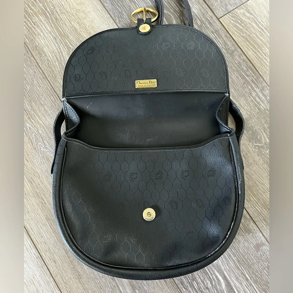 Christian Dior Honeycomb Shoulder Bag - Picture 4 of 16